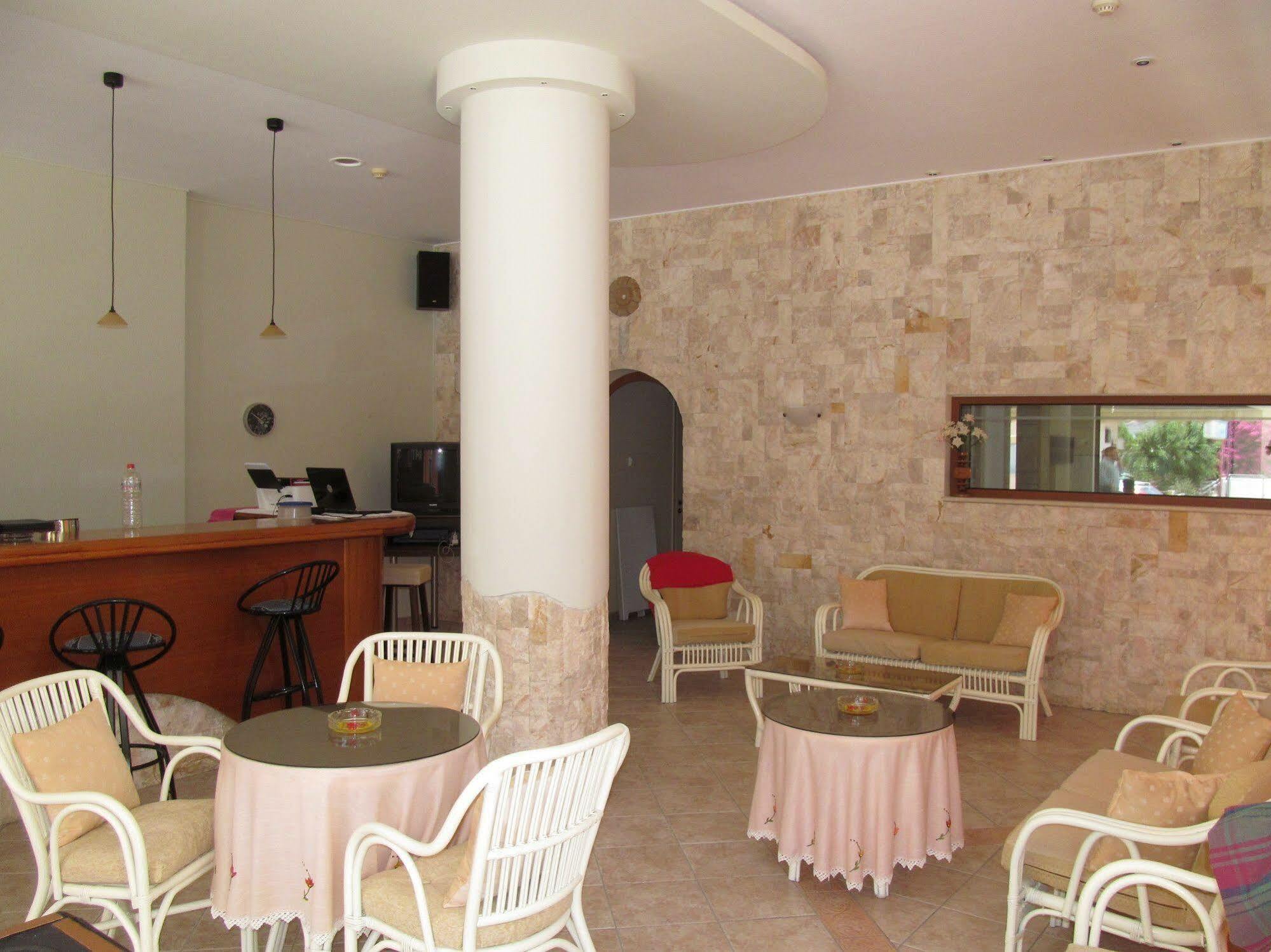 Arkadi Apartments ماليا المظهر الخارجي الصورة